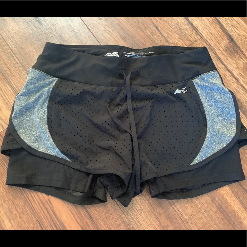 Active wear shorts